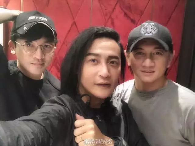 回忆杀！小虎队实现约饭承诺，时隔9年再同框